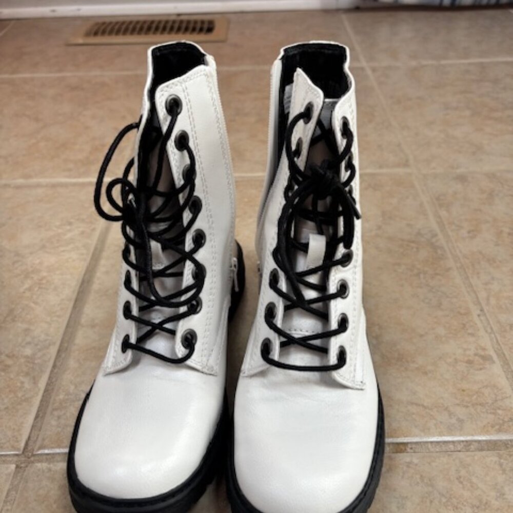 Women's Combat Boots (White)